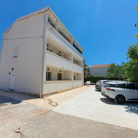 Apartmani Postonjski Privlaka  Exteriör bild