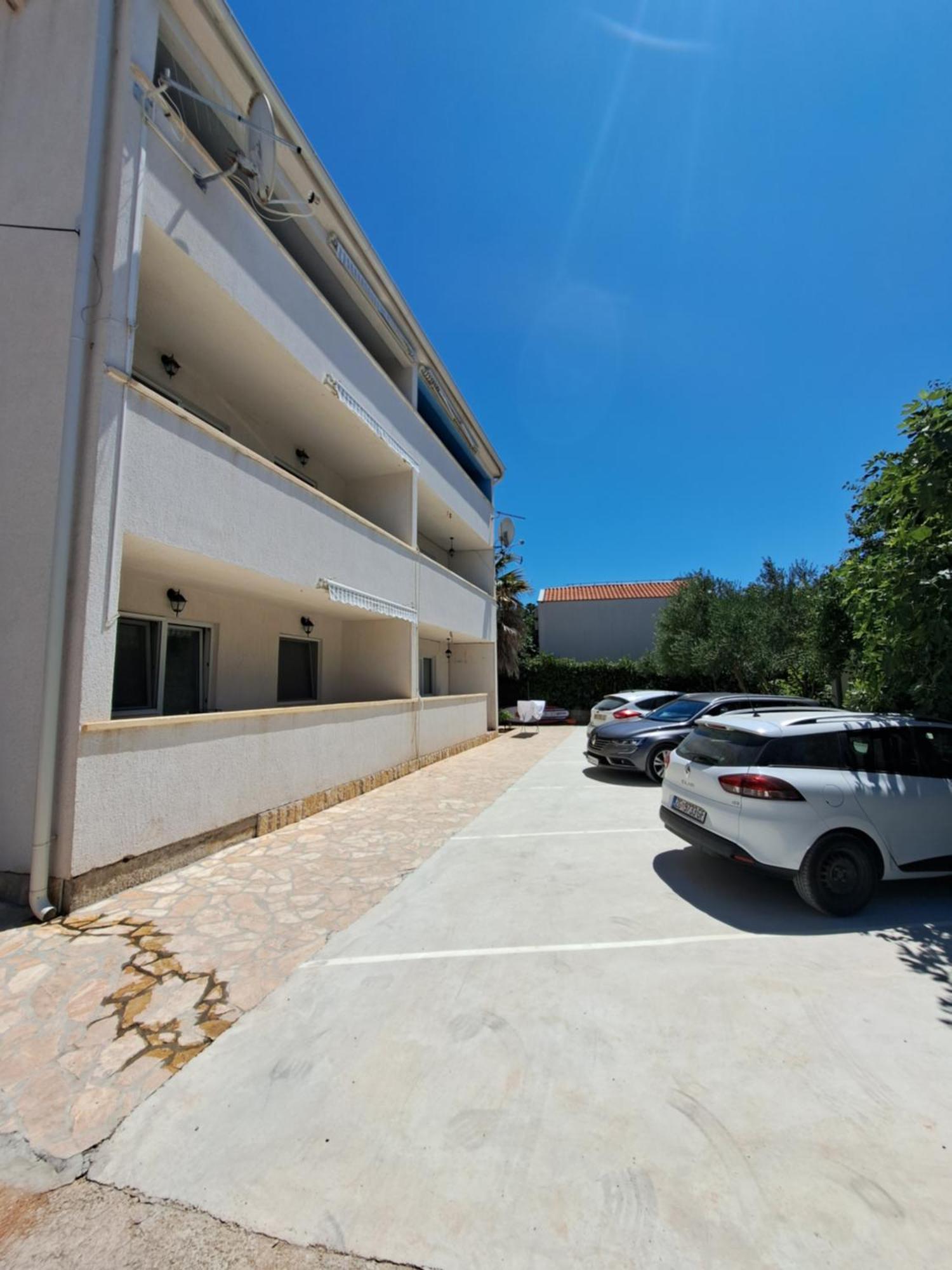 Apartmani Postonjski Privlaka  Exteriör bild